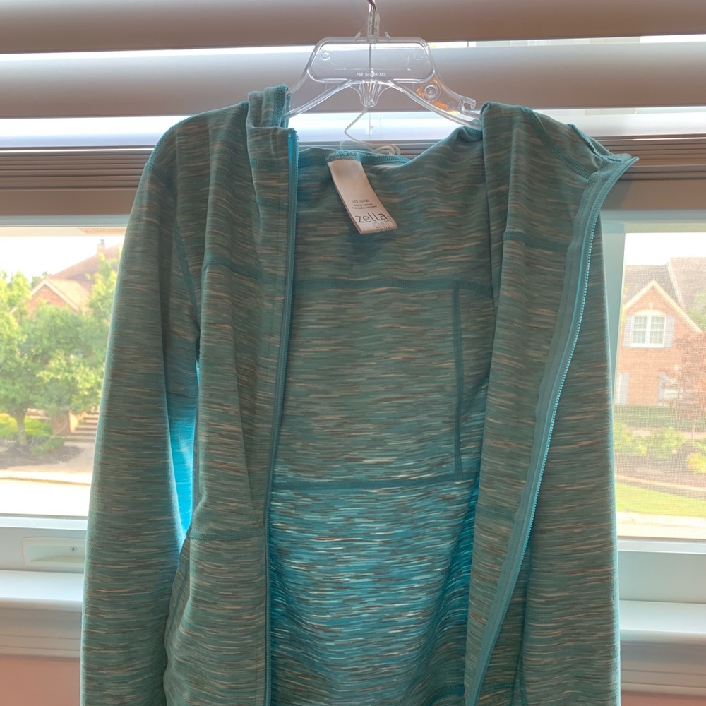 Zella Girl (brand like Ivivva) zip up!